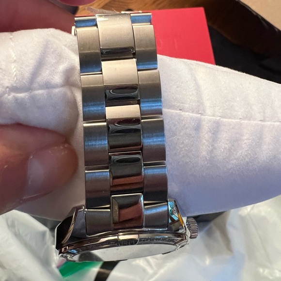 Women’s Tissot Watch - Picture 2 of 5